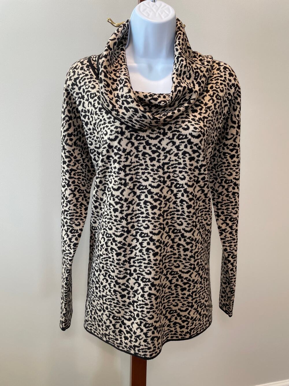 Calvin Klein Leopard Print Cowl Neck Sweater Size M Brown